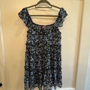 Francesca's Collections Navy and White Floral Mini Dress